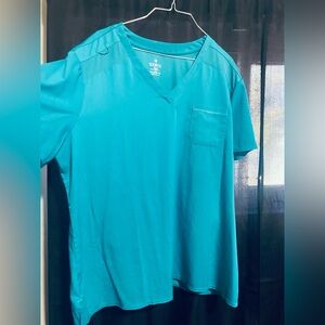 Med Couture Women's Top in Teal